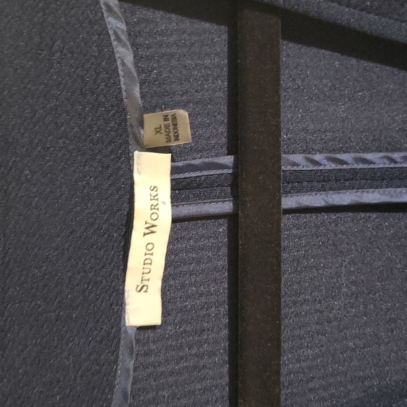 Studio works 3/4 Sleeve suit jacket with scrunch sleeve size XL - Picture 2 of 3